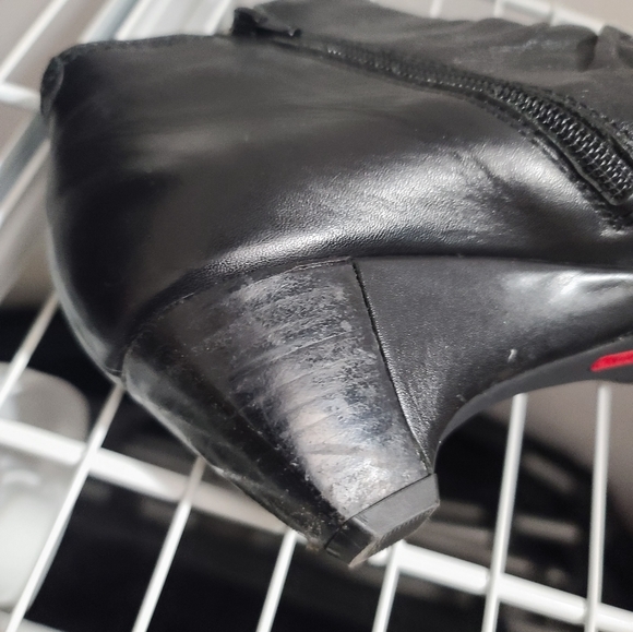 Shoes - Picture 8 of 10